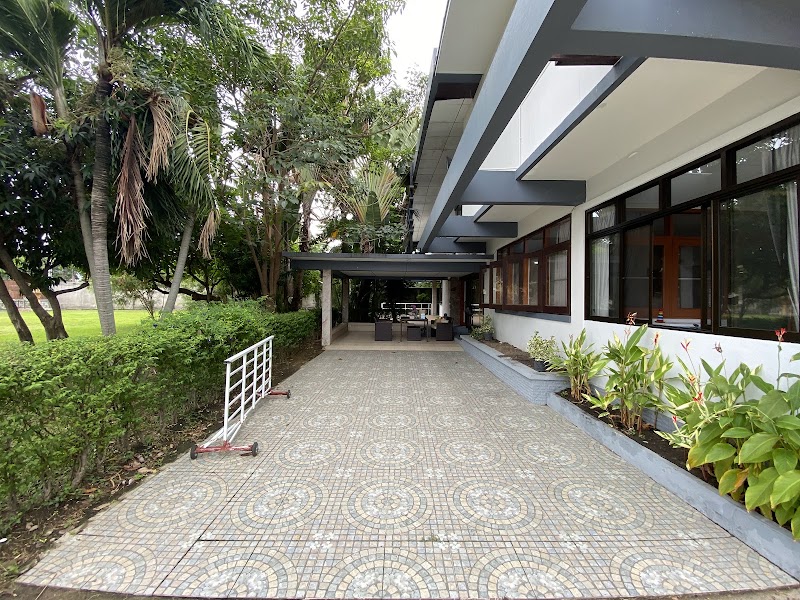 Main center view